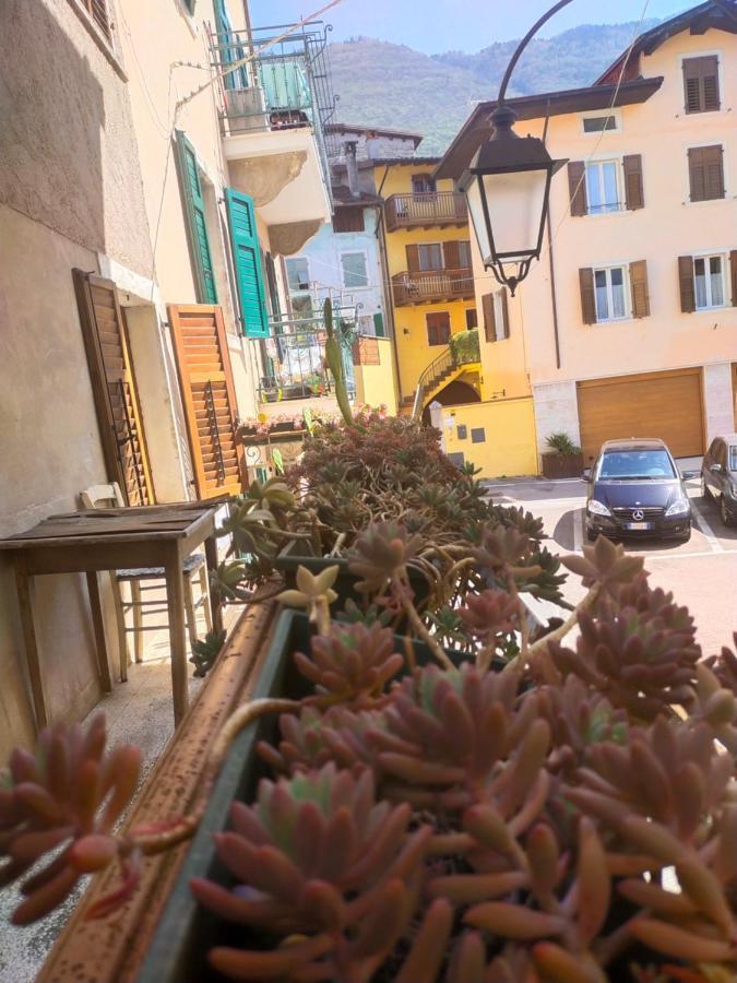 Hotel La Tana Dell'Artista à Arco Extérieur photo