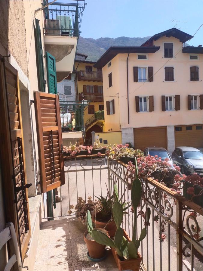 Hotel La Tana Dell'Artista à Arco Extérieur photo
